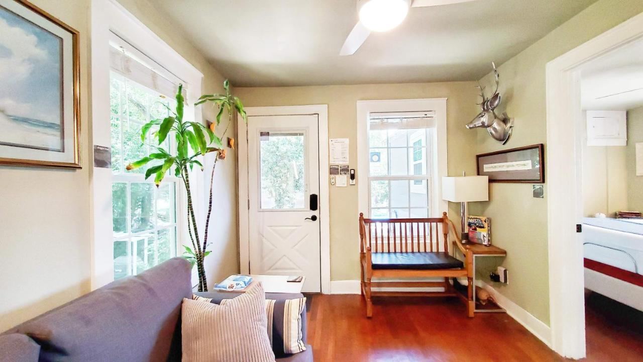 Ut Moody Center Downtown Eco Pecan Tree House Free Wifi Parking Quiet Office Остин Экстерьер фото